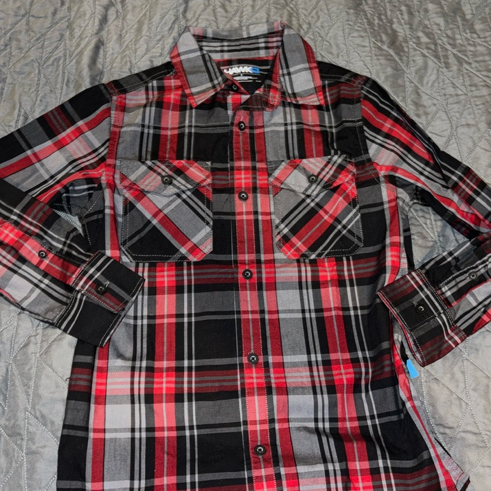 NWT Hawk long sleeve plaid collared button up boy shirt red black gray small